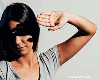 Fotofobia causada pelo excesso de telas.